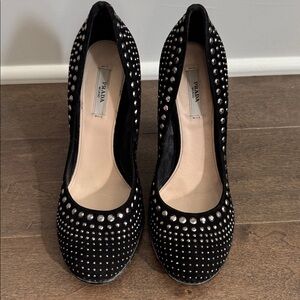 Prada Black Suede Crystal Studded Pumps Heels 2010 Runway Anne Hathaway Worn